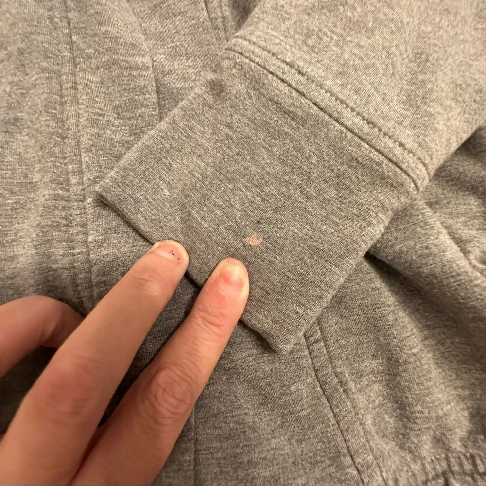 Heathered Gray Lululemon Coast Wrap- EUC